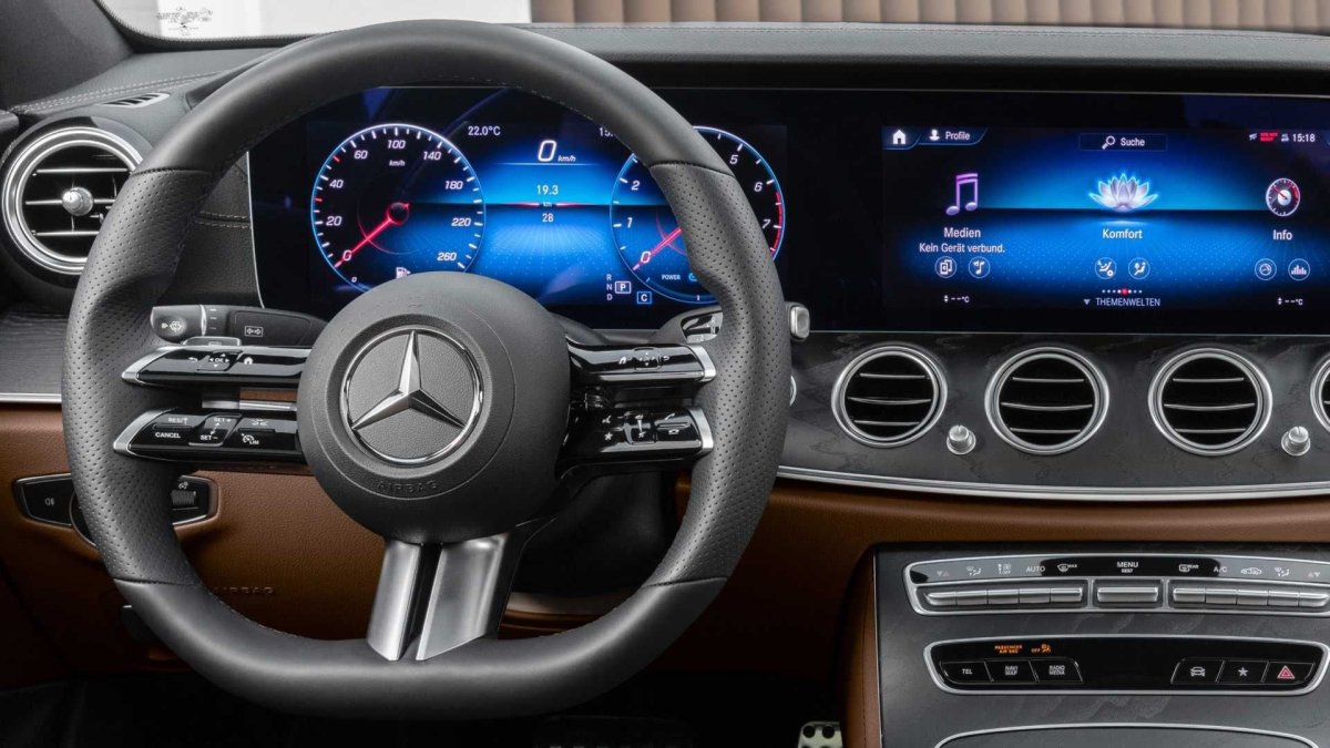 W213 Steering Wheel