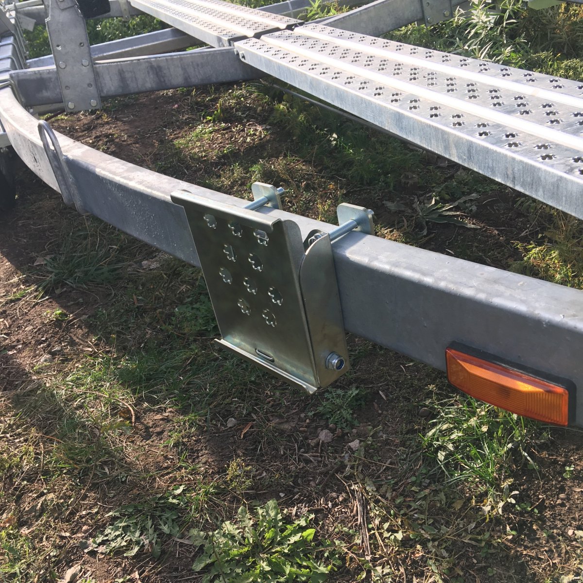 Подножки на прицеп Lafette