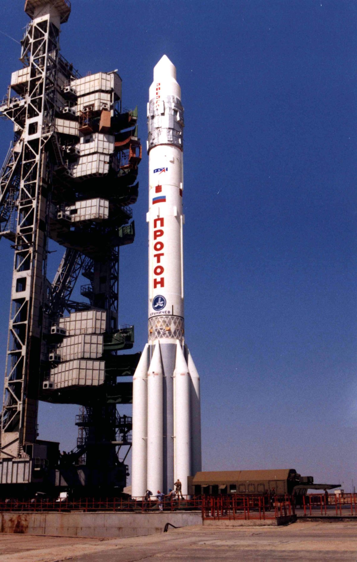 Ракета в космосе