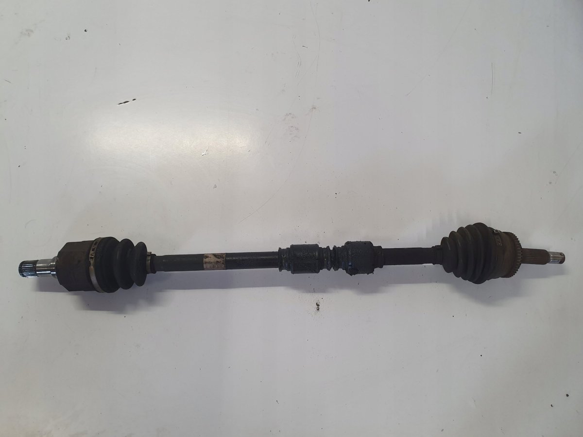 Правый привод Рено Дастер