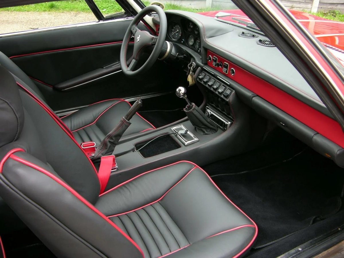 Fiat Coupe Interior