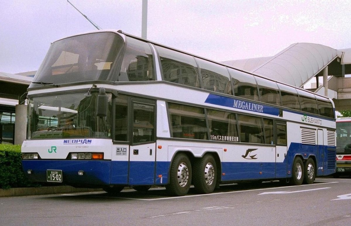 Автодом Neoplan Megaliner