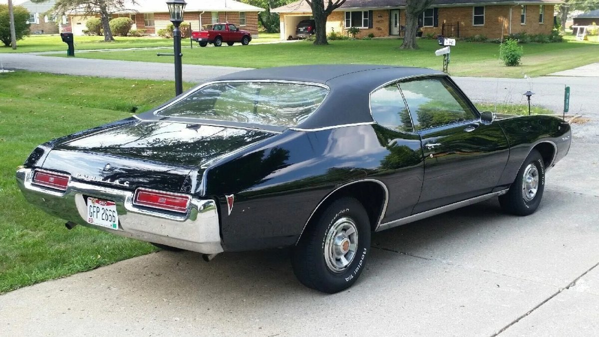 Pontiac Firebird 1977