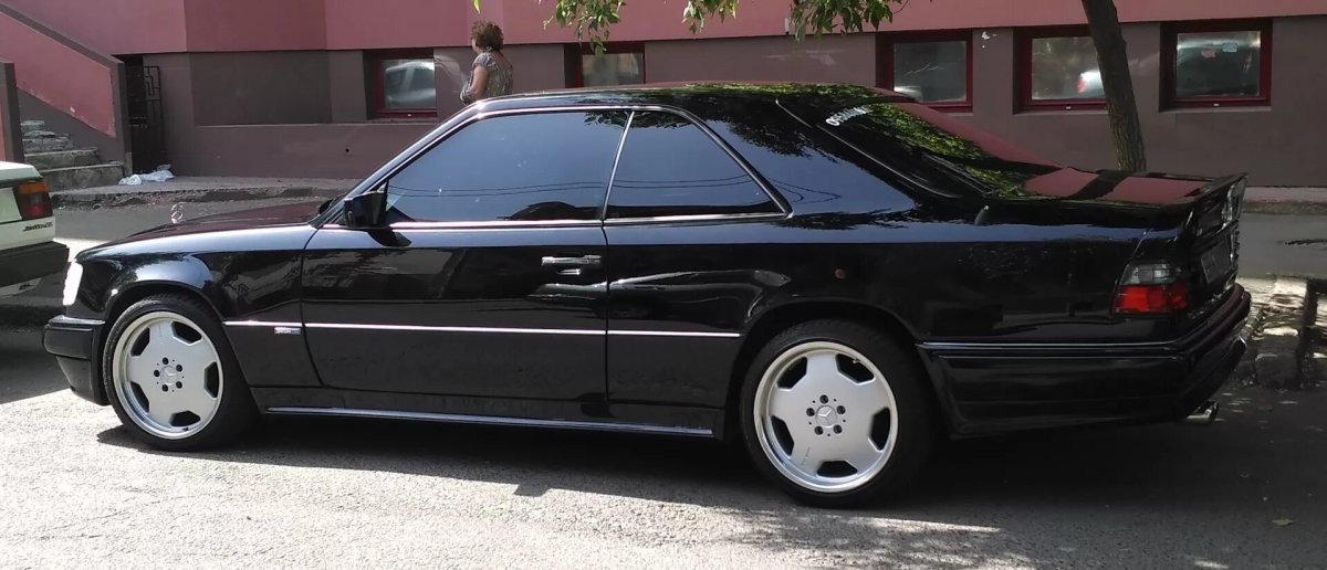 Мерседес 124 1994 3,2