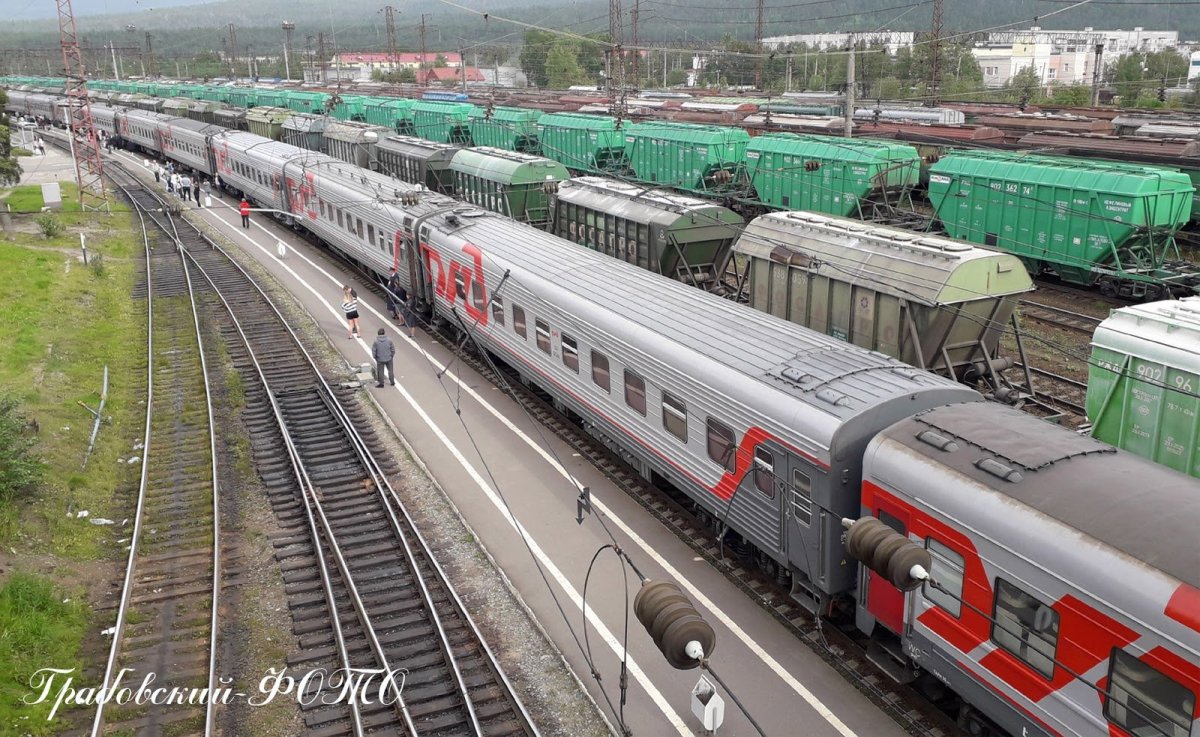 Стоянка пассажирских поездов