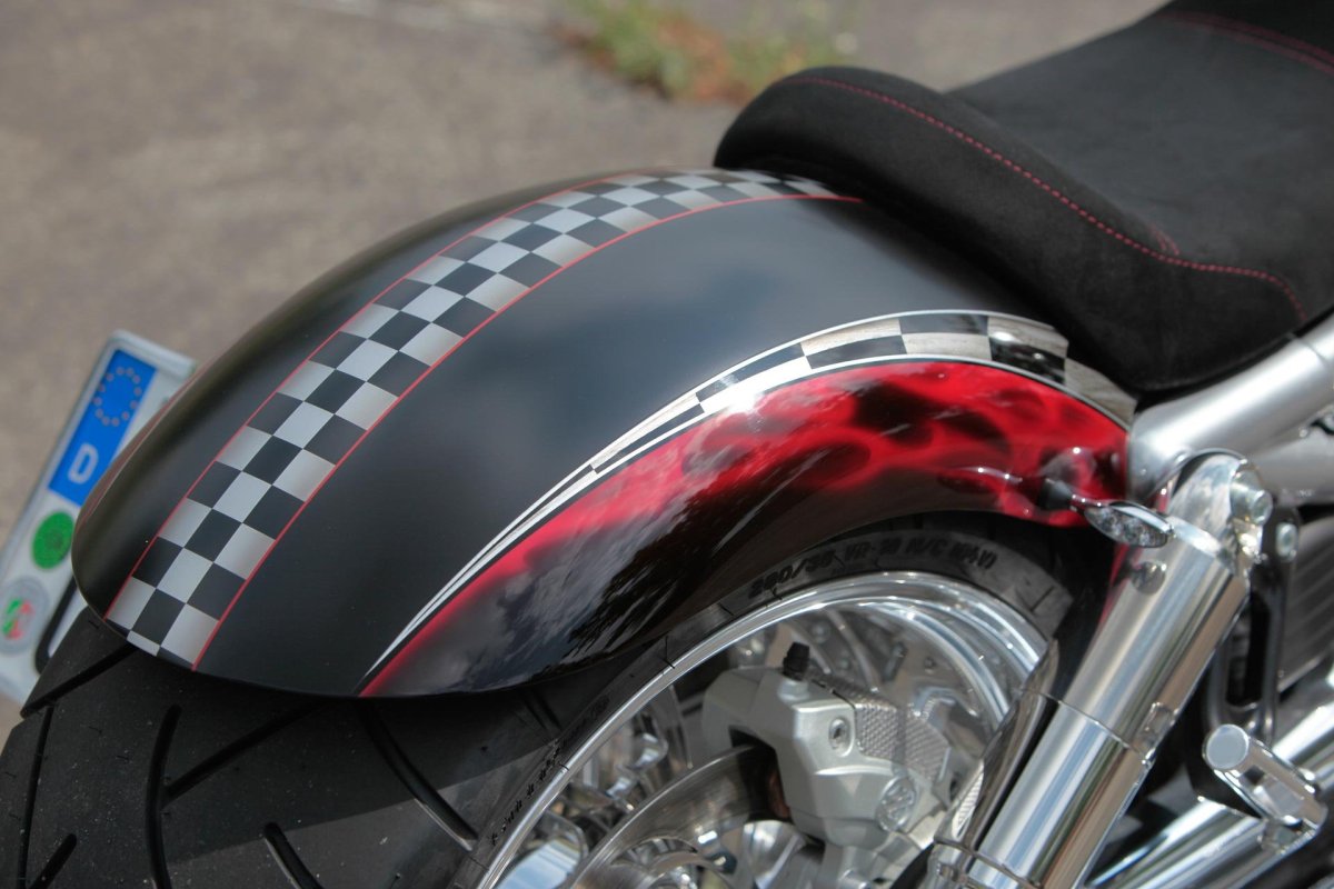 V-Rod muscle заднее крыло