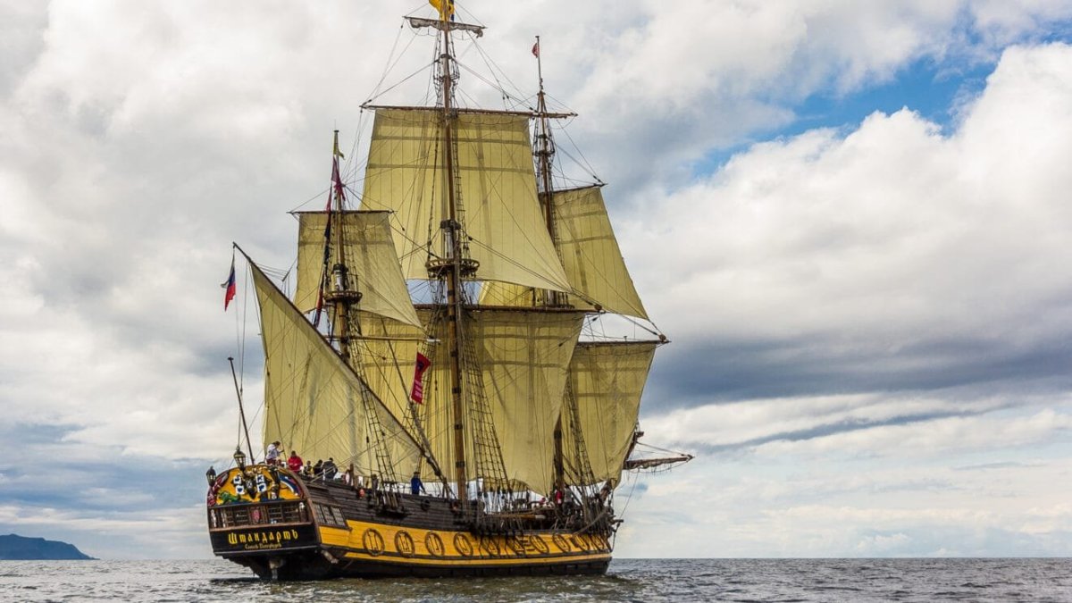 Корабль Штандарт Петра 1