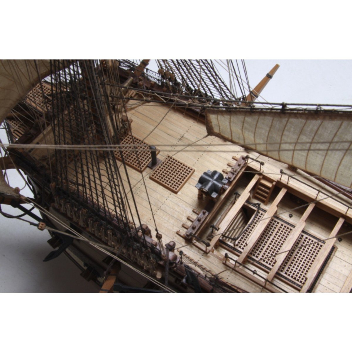 Модель корабля Виктори