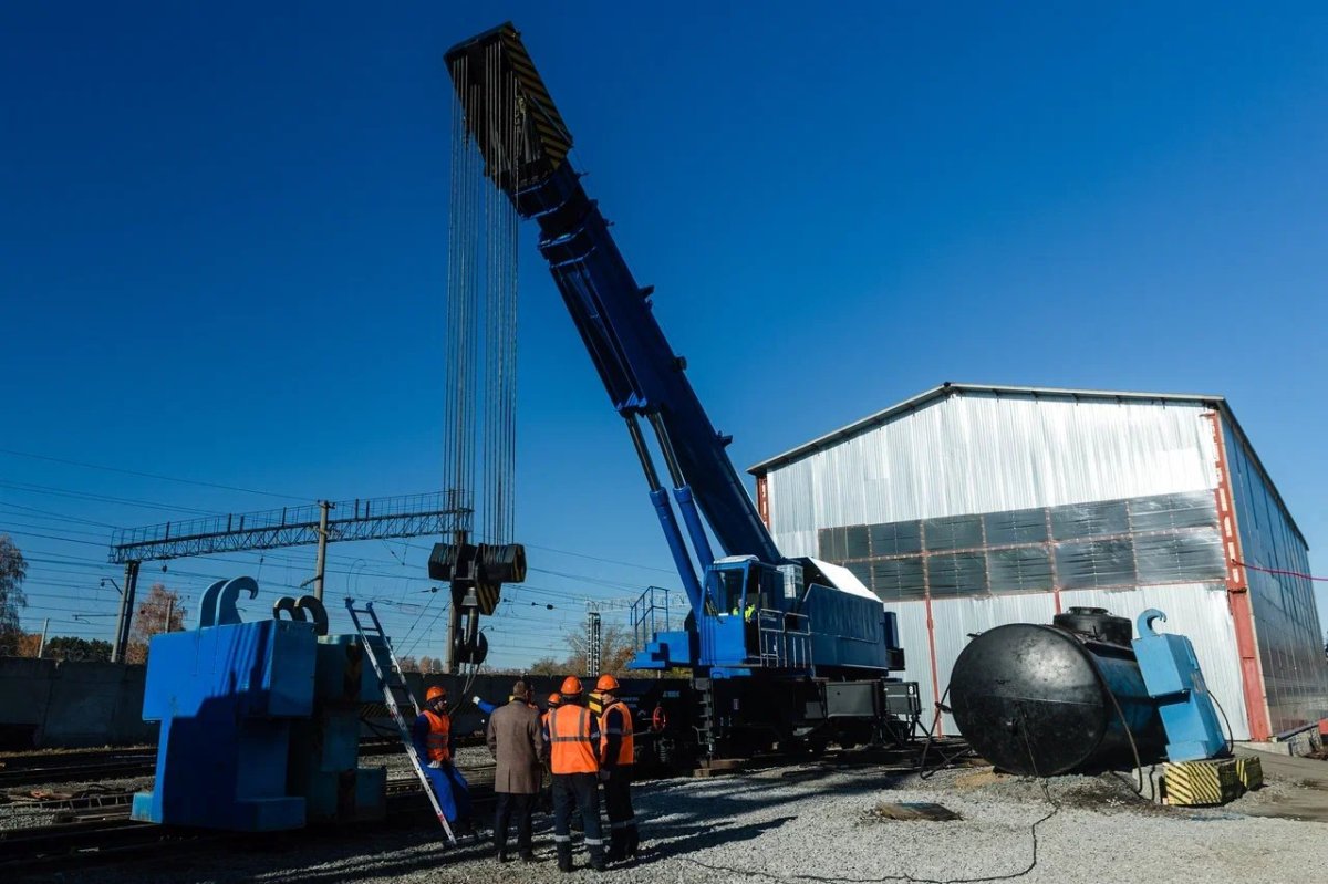 Кран Железнодорожный 200 тонн