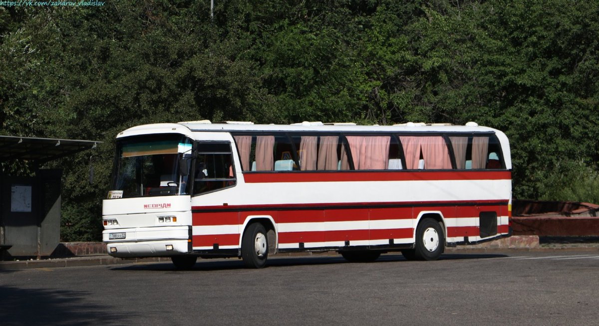 Автобус Неоплан фото