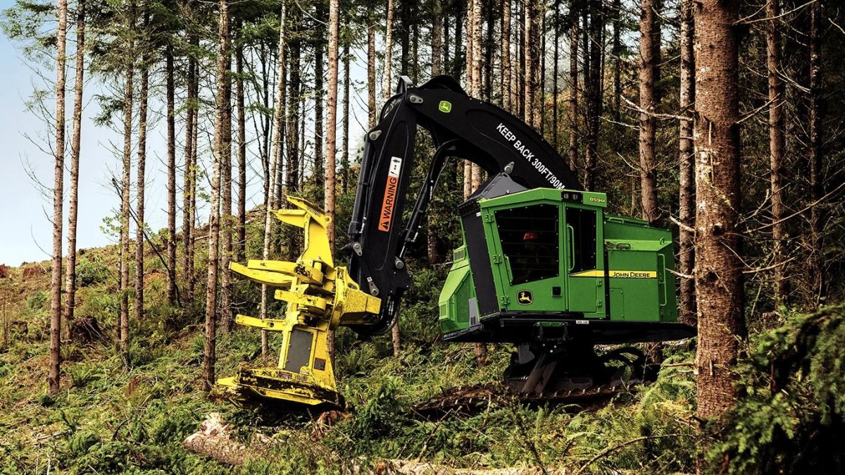 Валочно-пакетирующая машина John Deere 903м