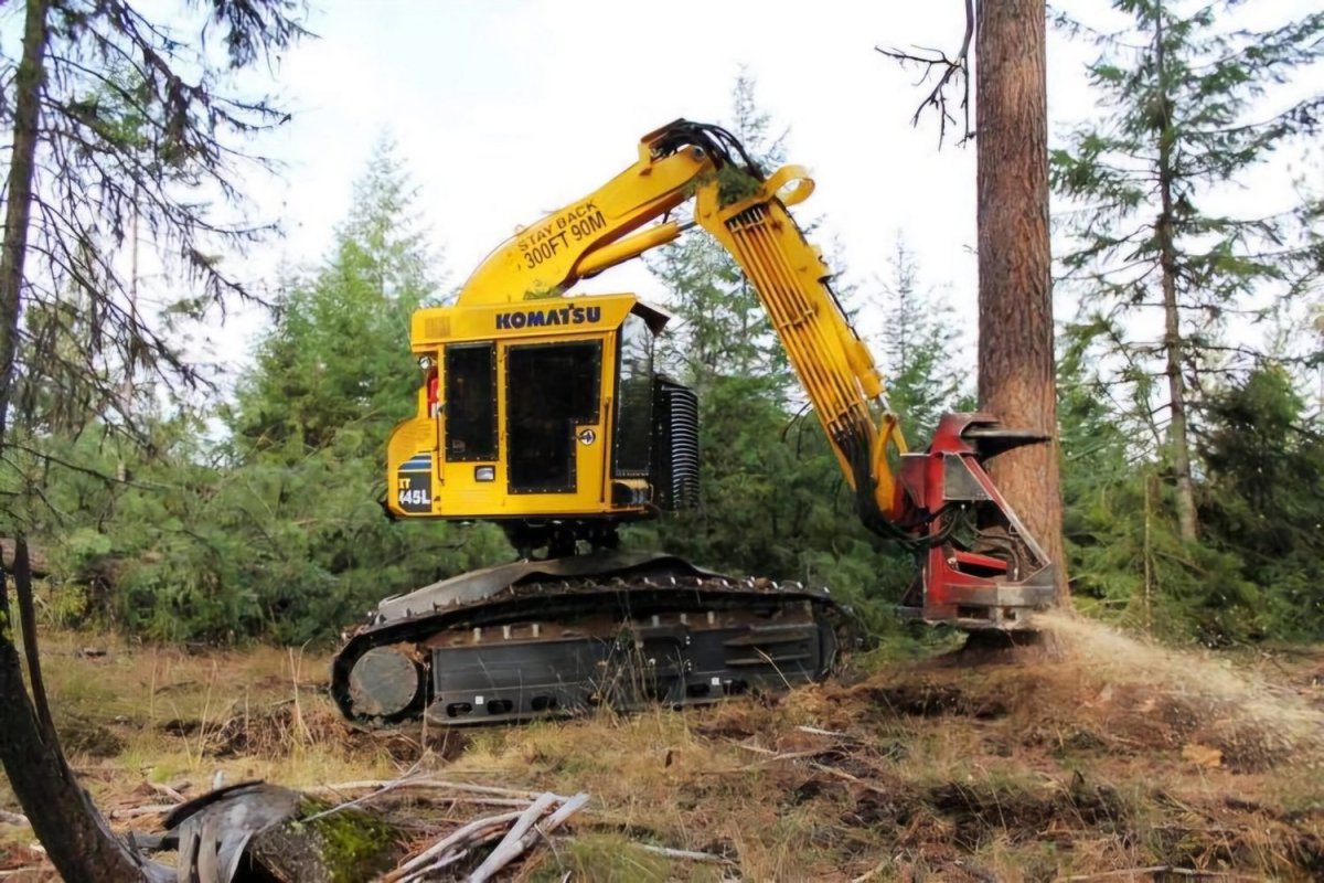 Коматсу харвестер гусеничный