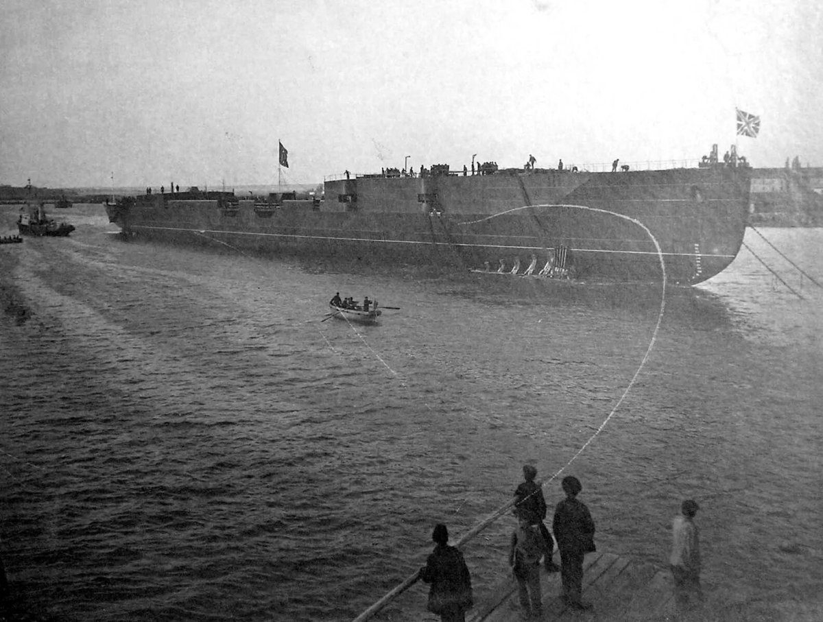 Легкий крейсер «Червона Украина» (бывший «Адмирал Нахимов»).