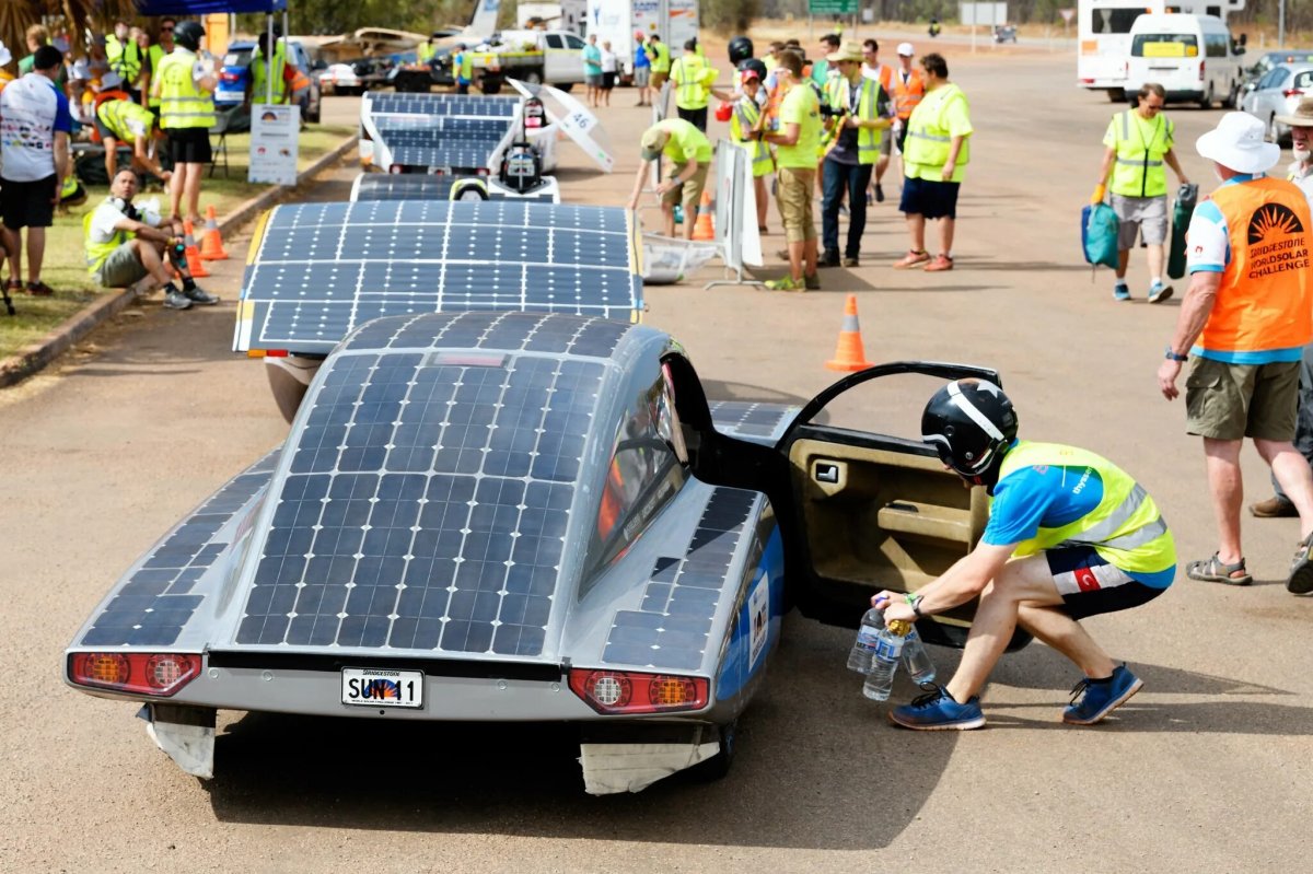 Электромобиль на солнечных батареях