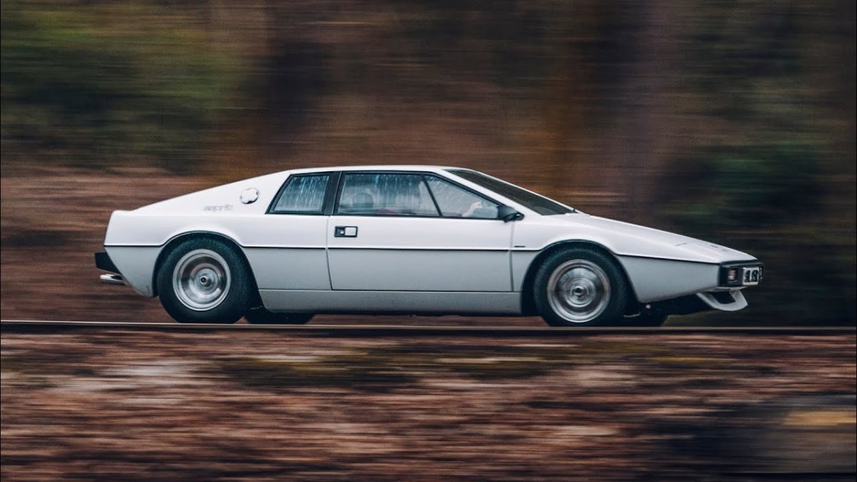 Lotus Esprit s1