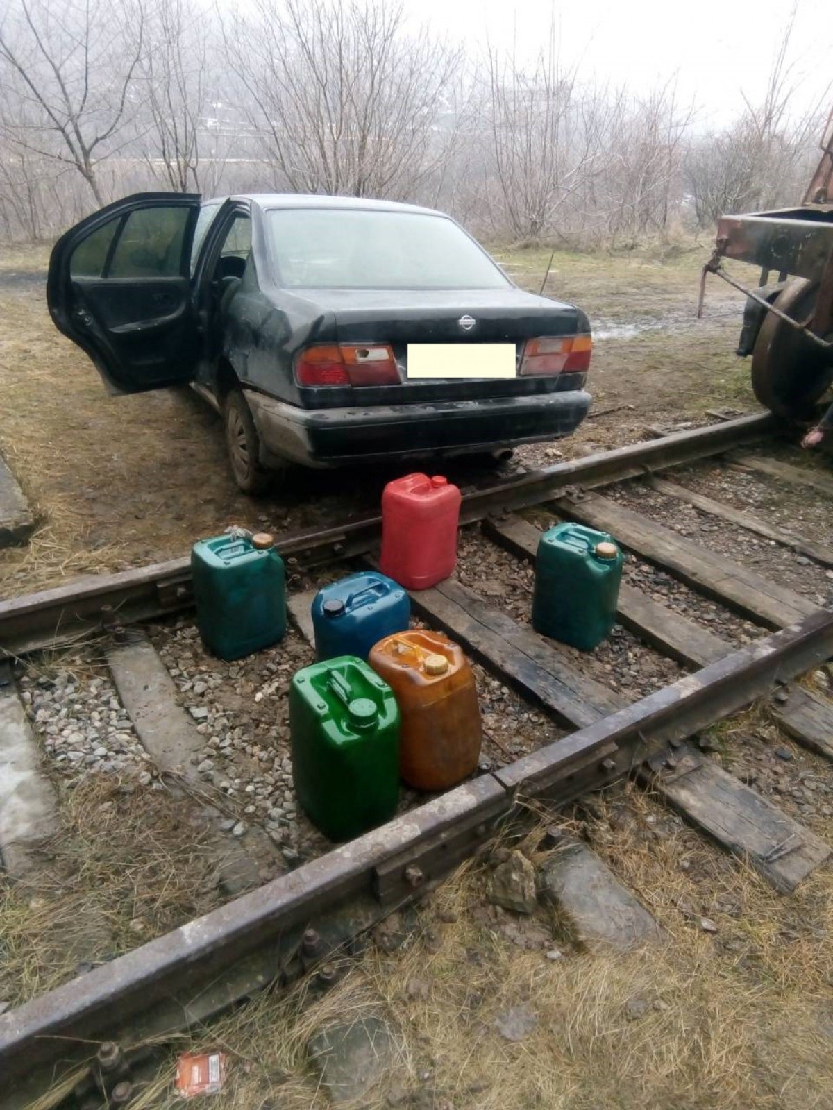 Слив топлива тепловоз