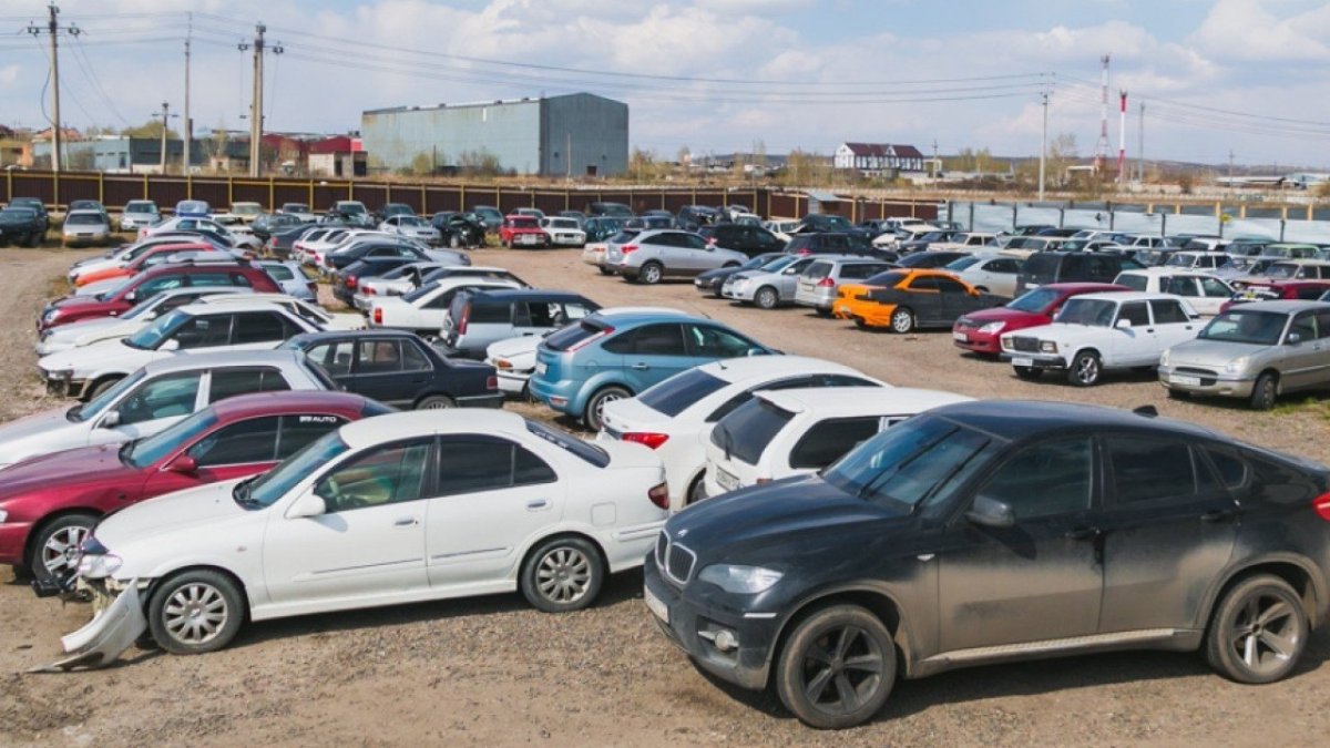 Стоянка конфискованных автомобилей