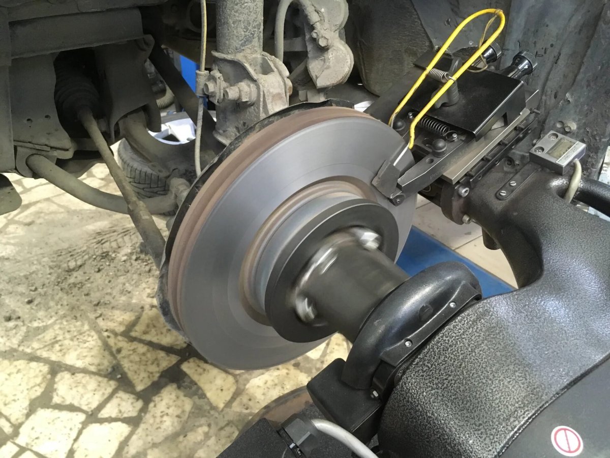 Проточка тормозных дисков передних