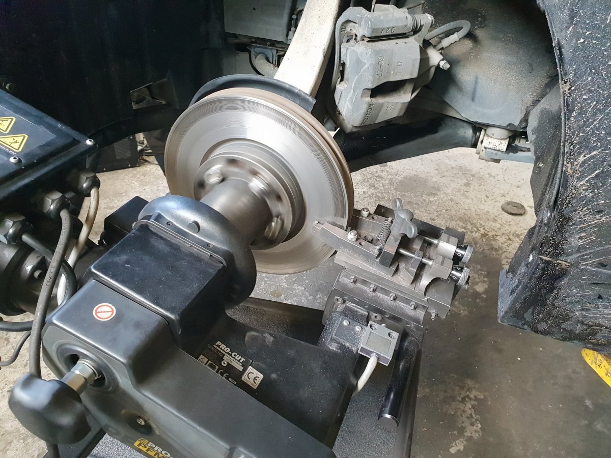 Станок glm1 для проточки тормозных дисков