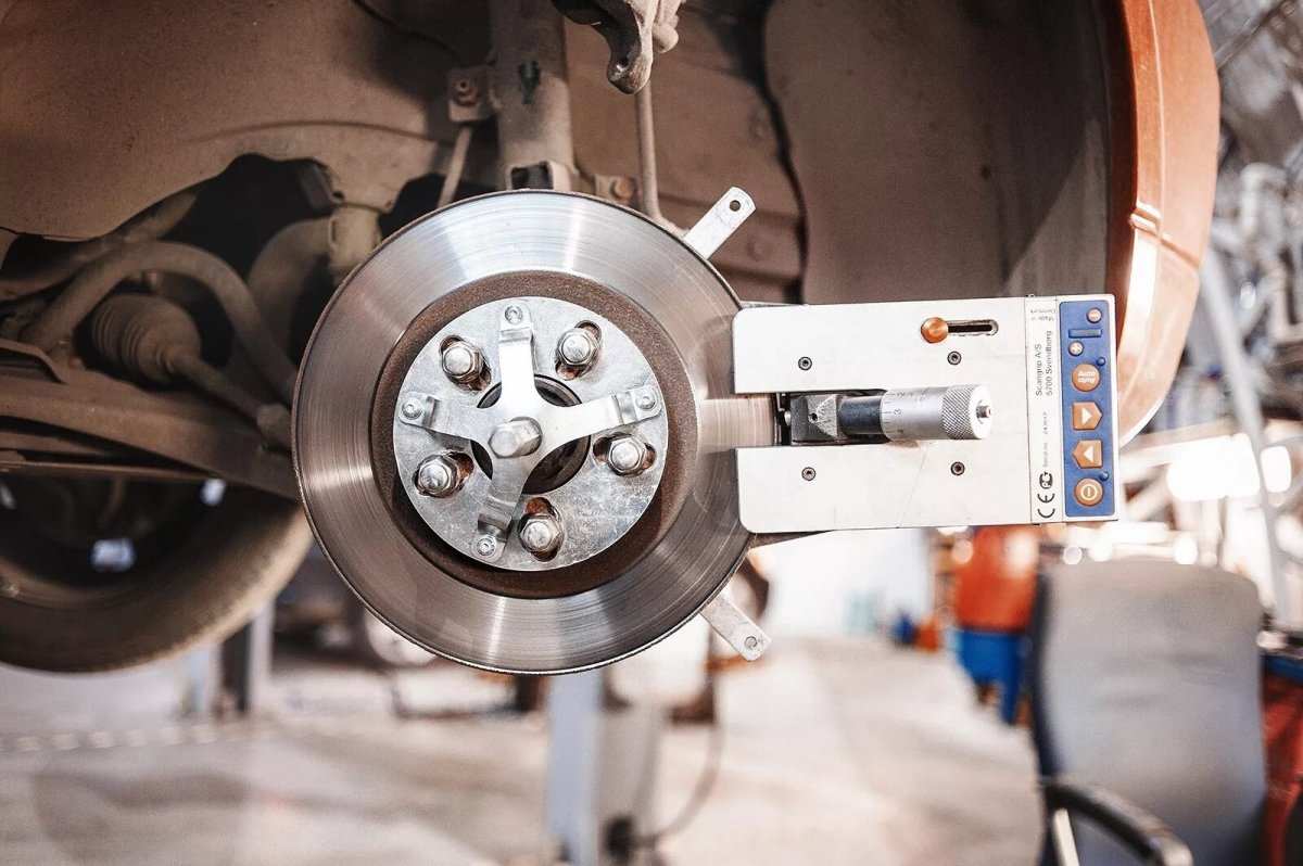 Проточить тормозные диски