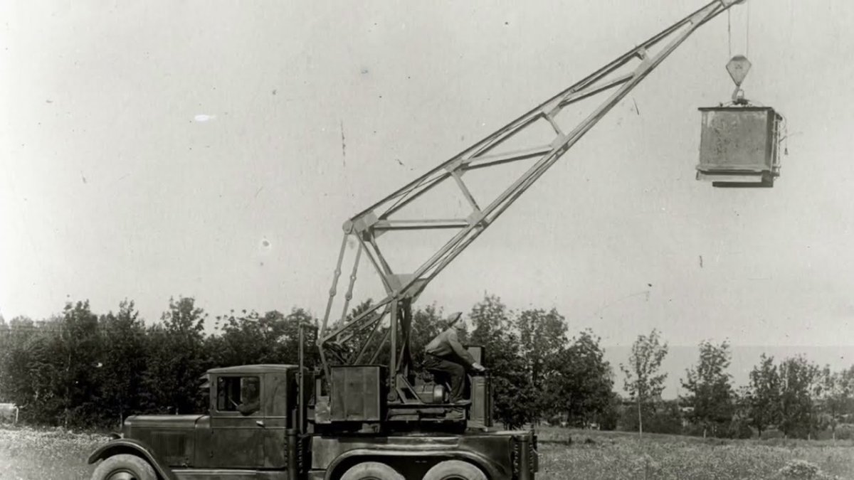 Автокран АК-3 на шасси ЗИС-6