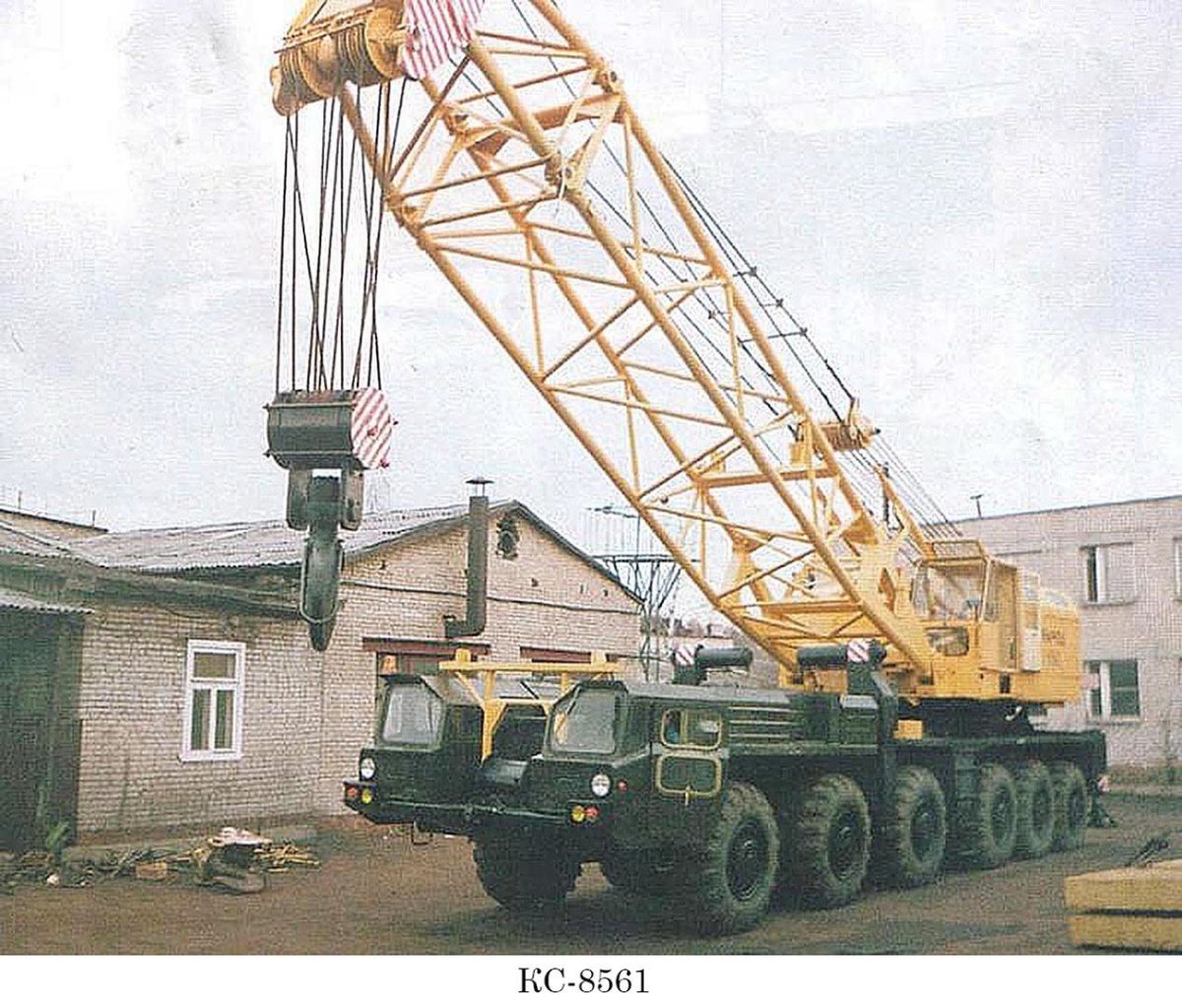 МАЗ 7916 кран