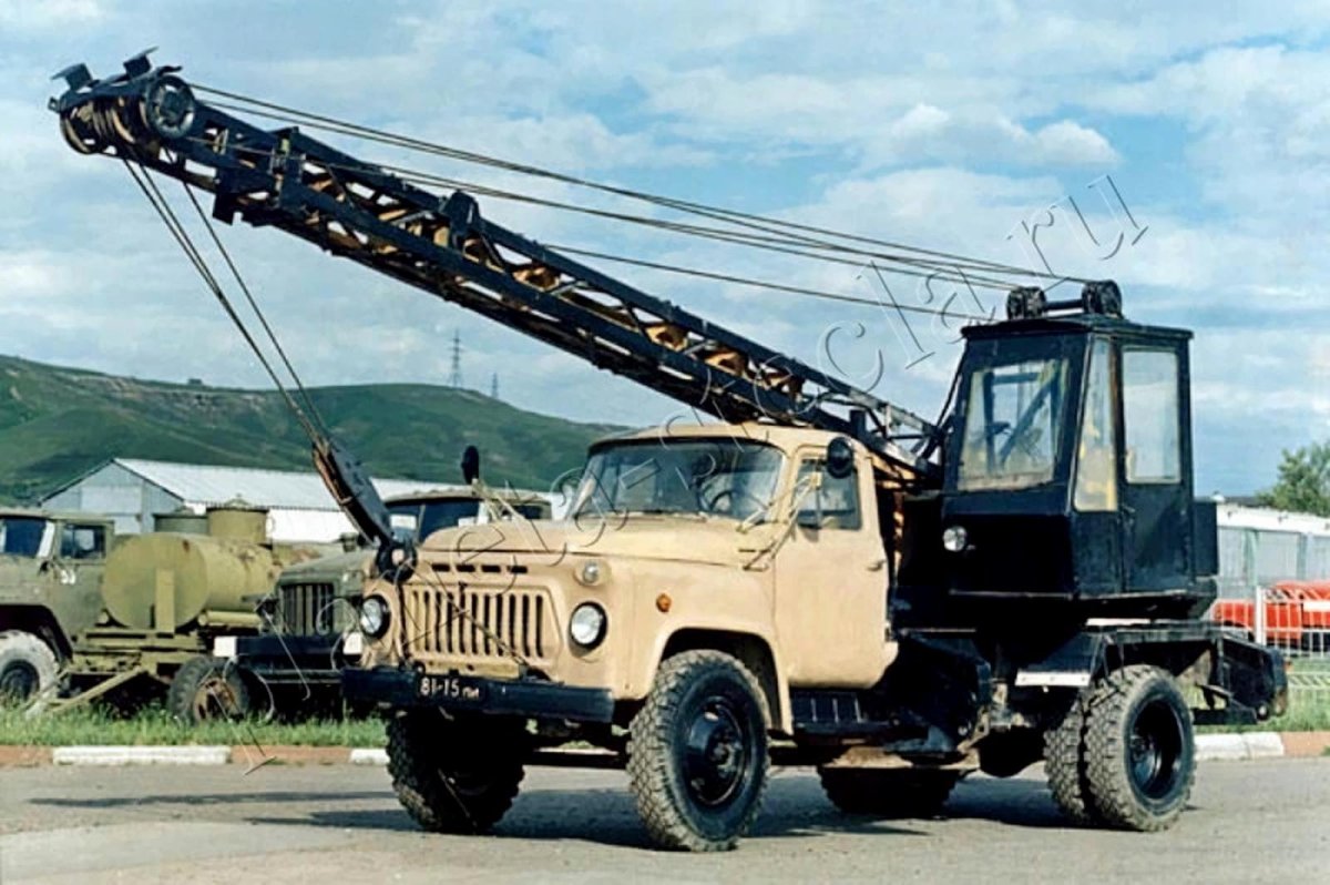 КС-1562 на шасси ГАЗ-53а