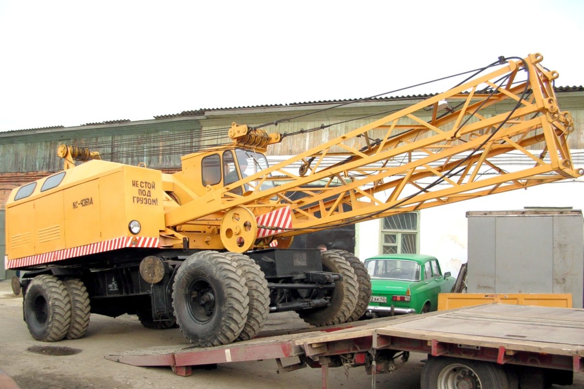 Пневмоколесный кран КС-4361а