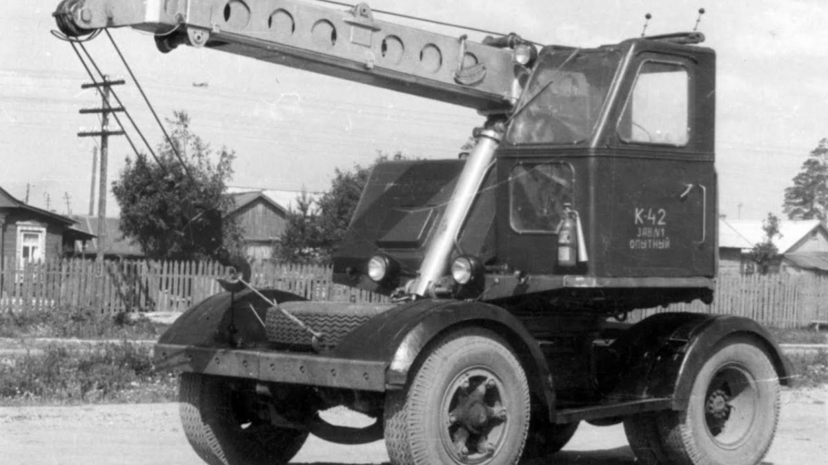 Пневмоколесный кран к-42