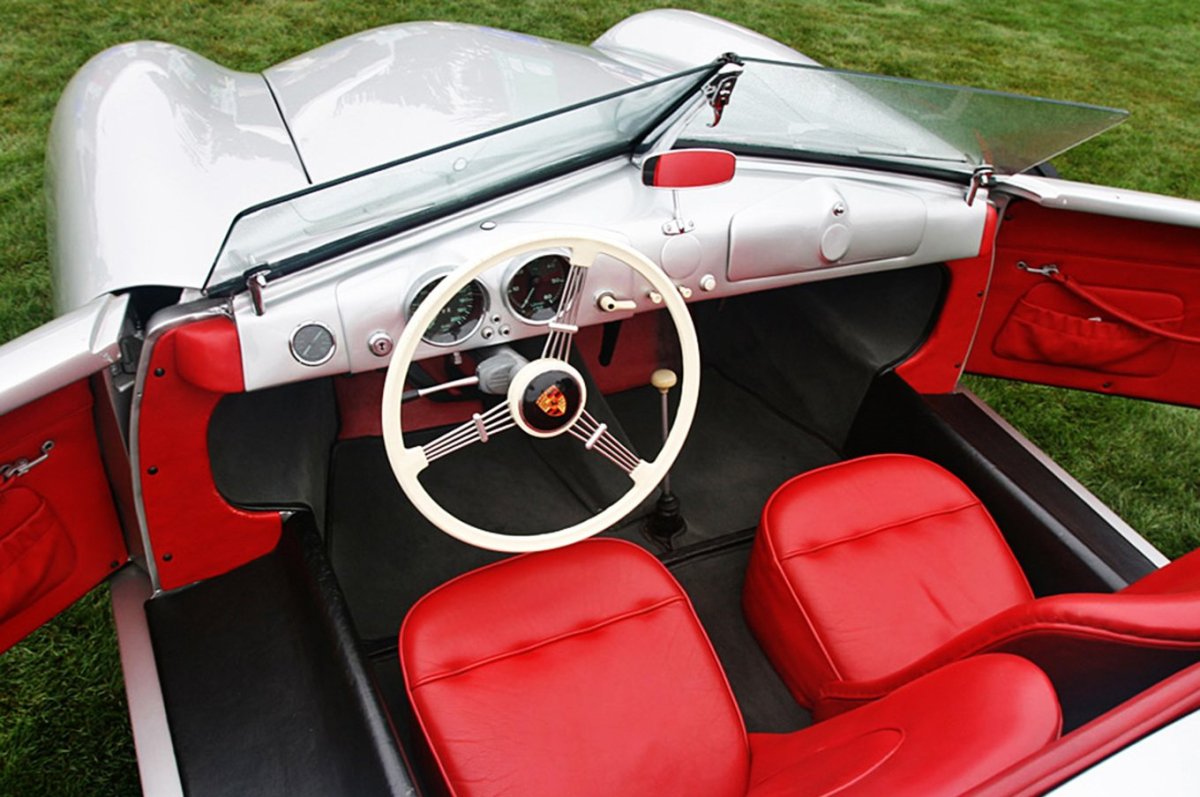 Порше 356 салон