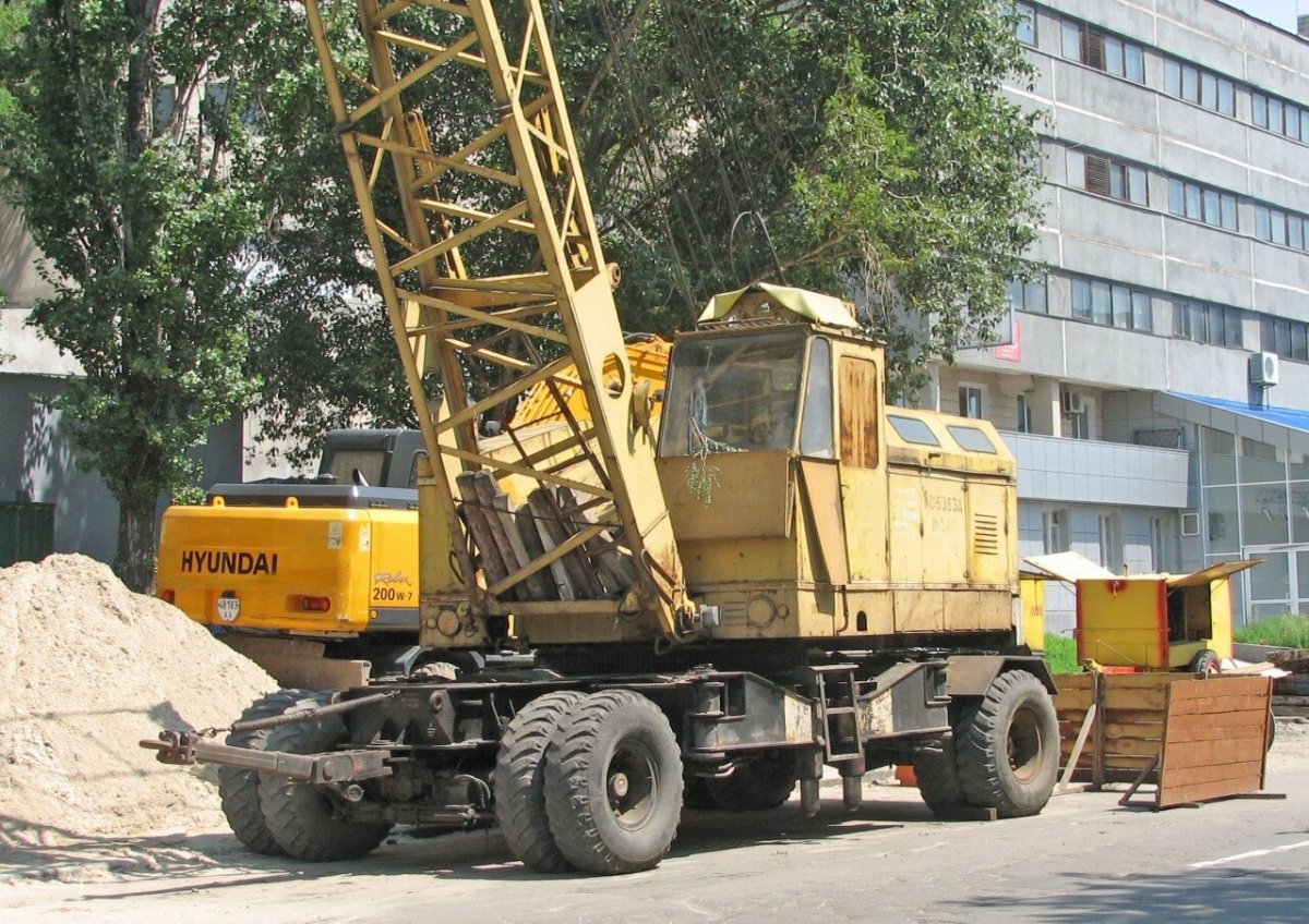 Пневмоколесный кран стреловой КС 5363