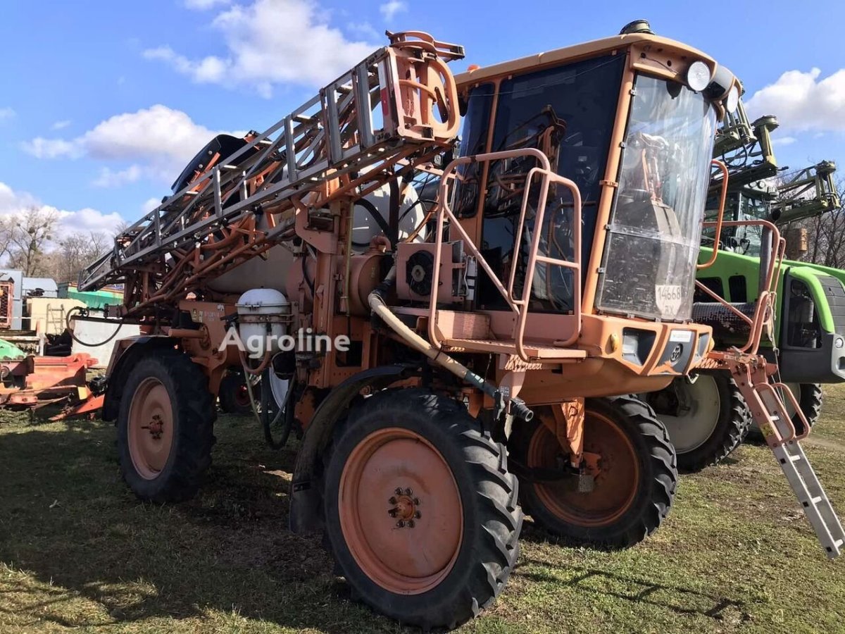 Джакто опрыскиватель самоходный