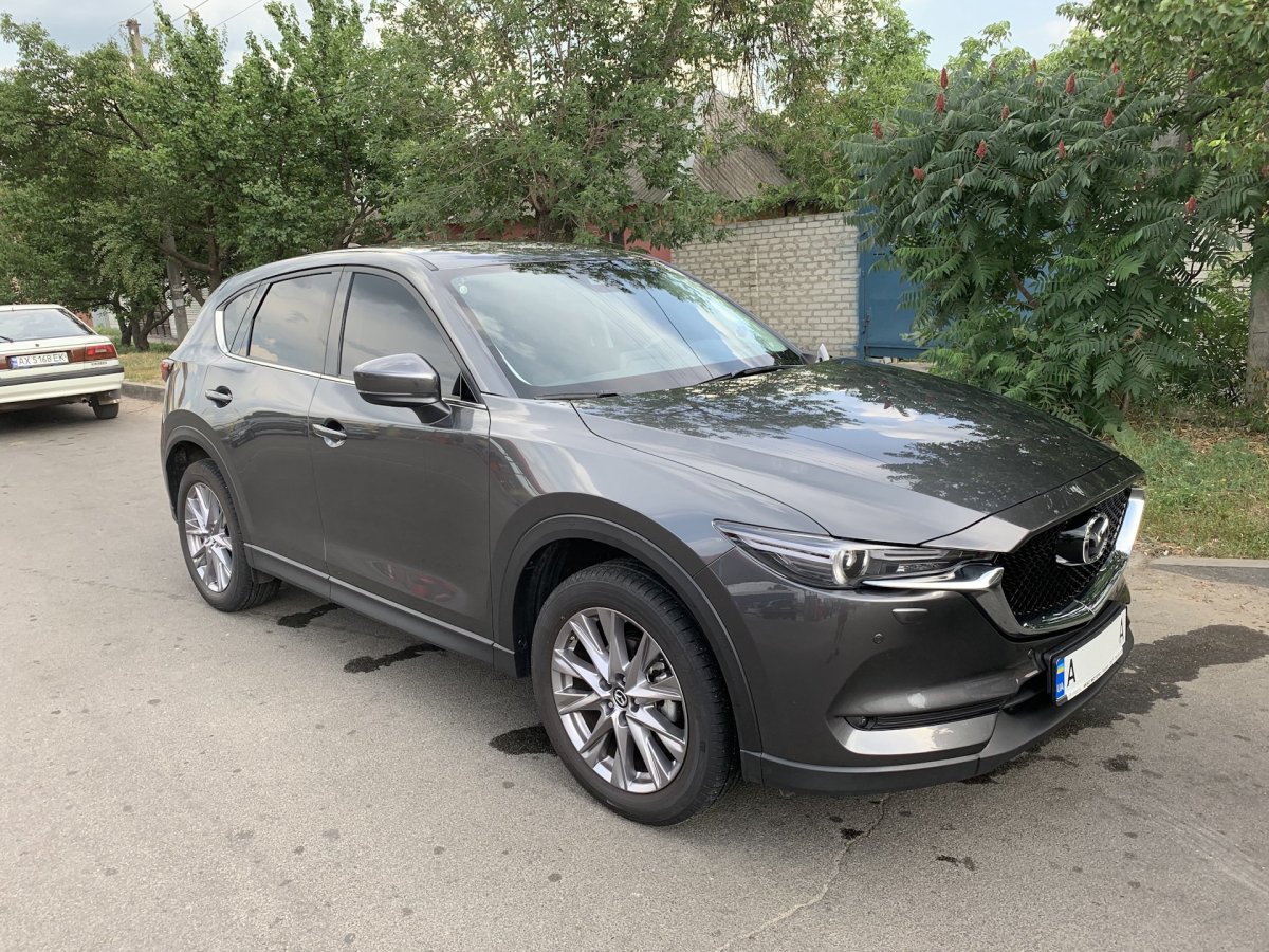 Серая Мазда cx5 2021