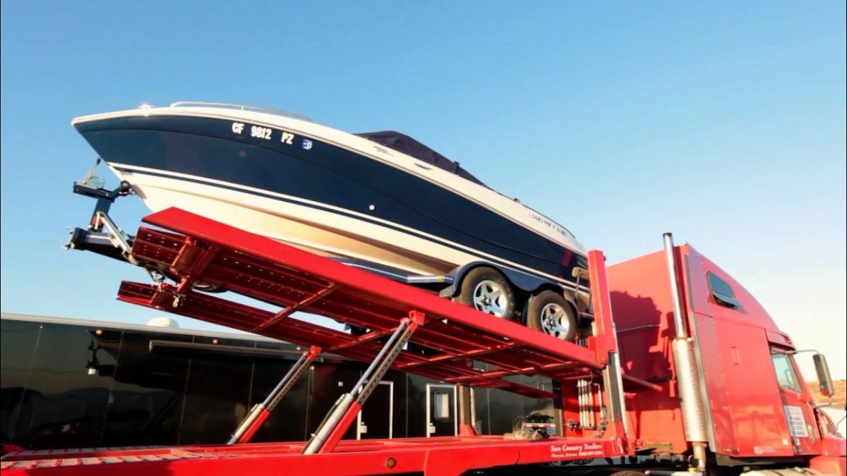 Грузовой катер