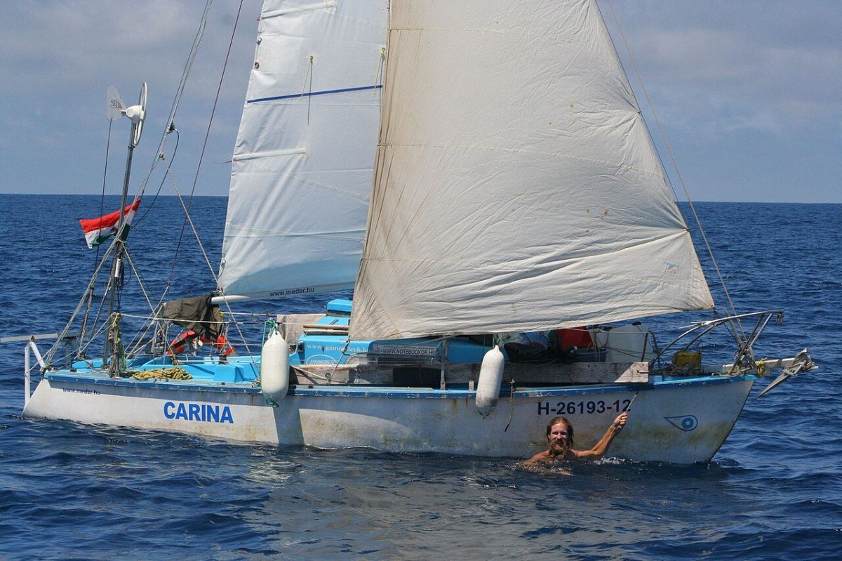 Яхта Карина