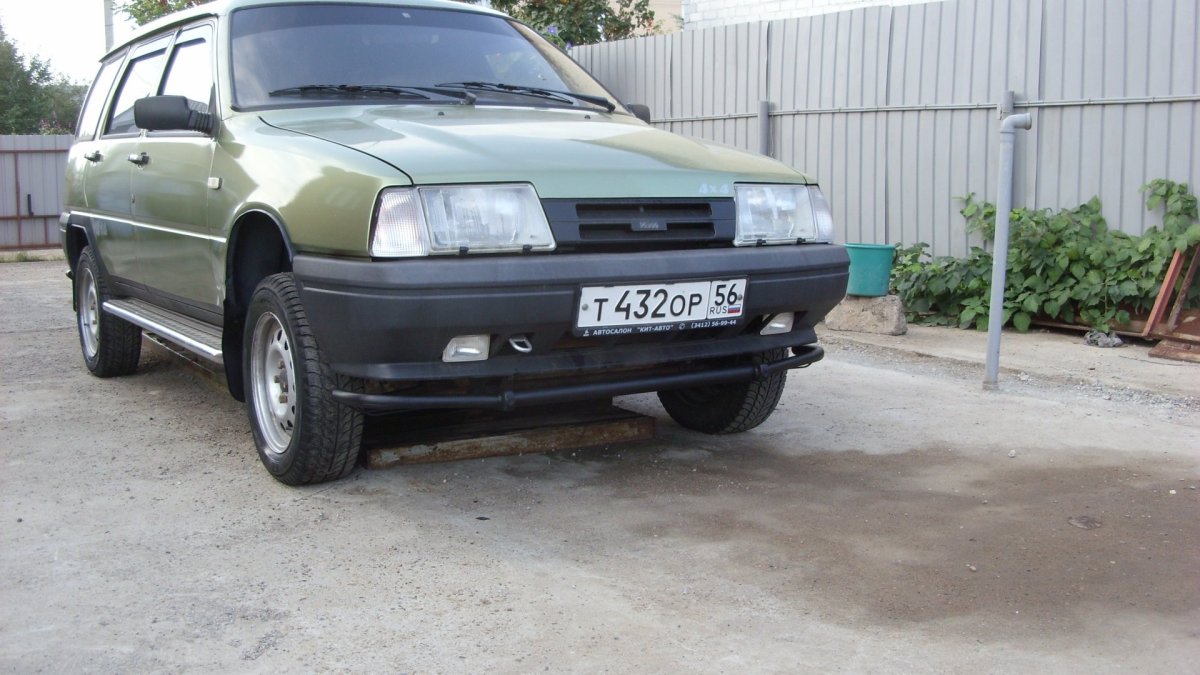 Передний бампер ИЖ Ода 2126