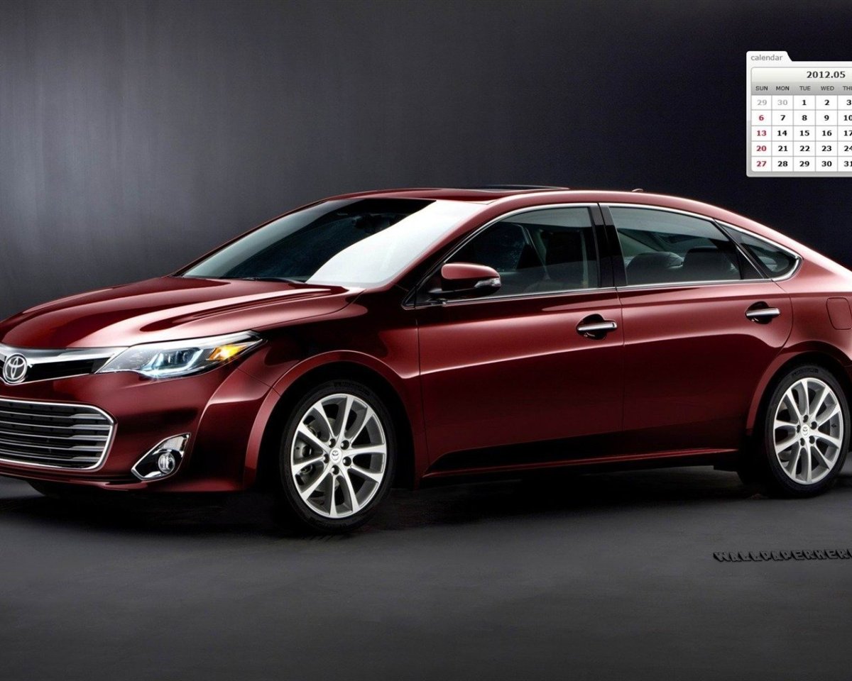 Тойота Авалон 2013