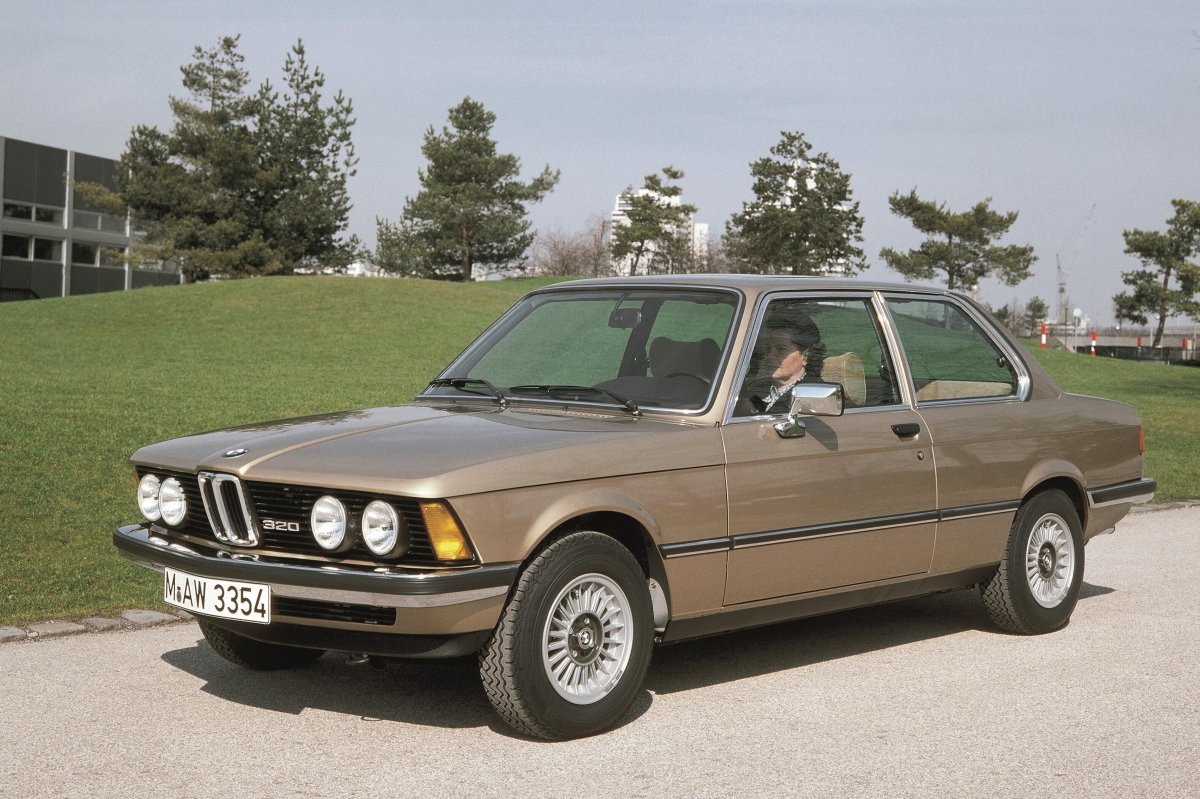 BMW 320 e21