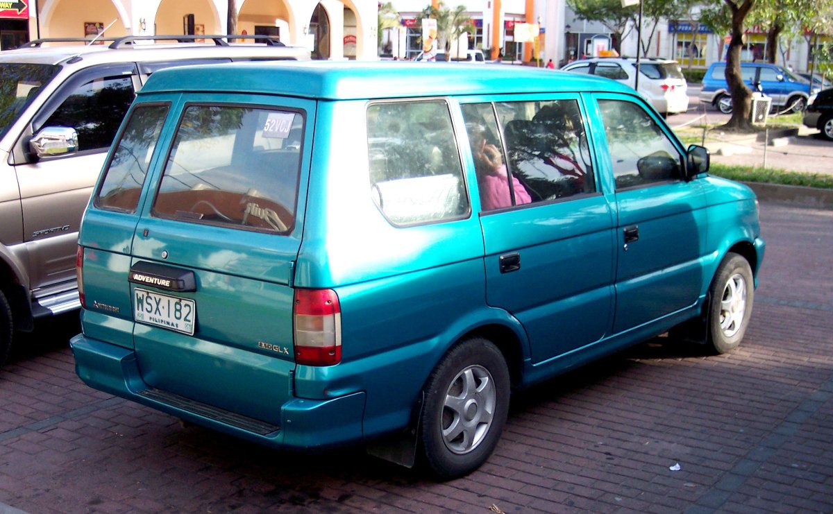 Mitsubishi Adventure