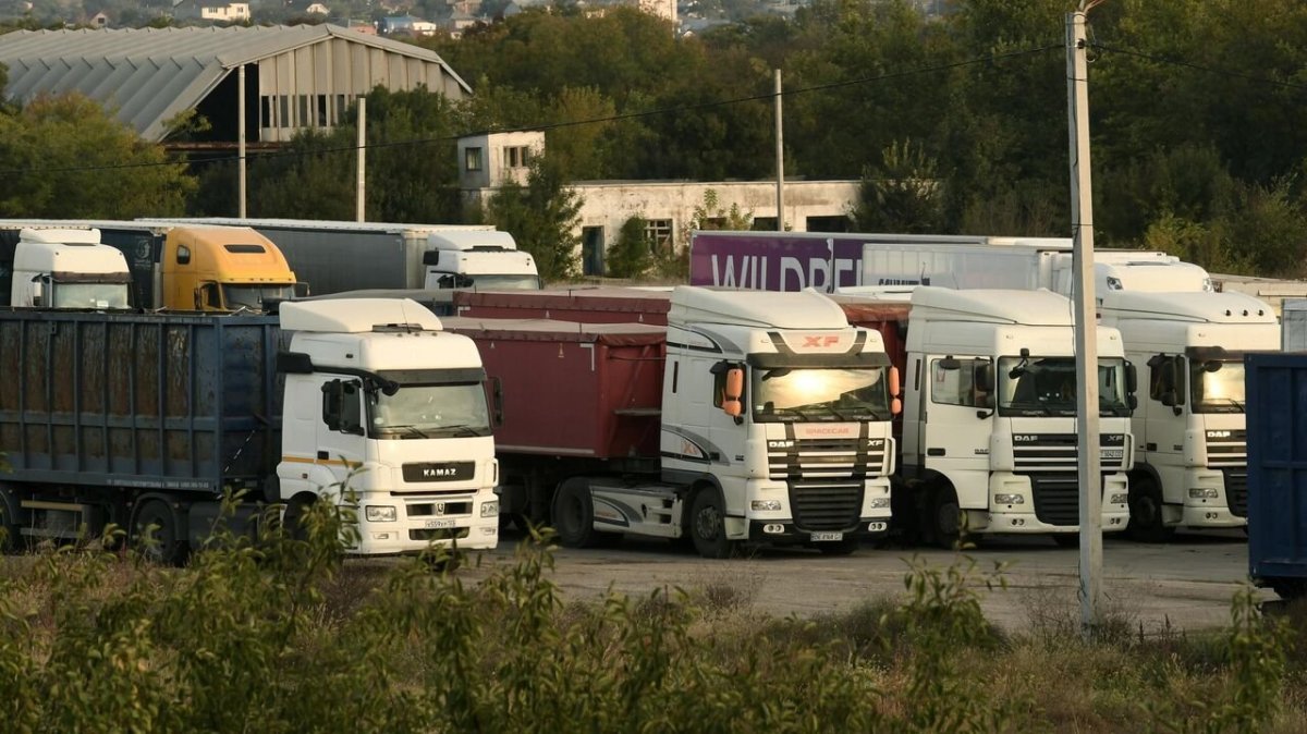 Фура машина