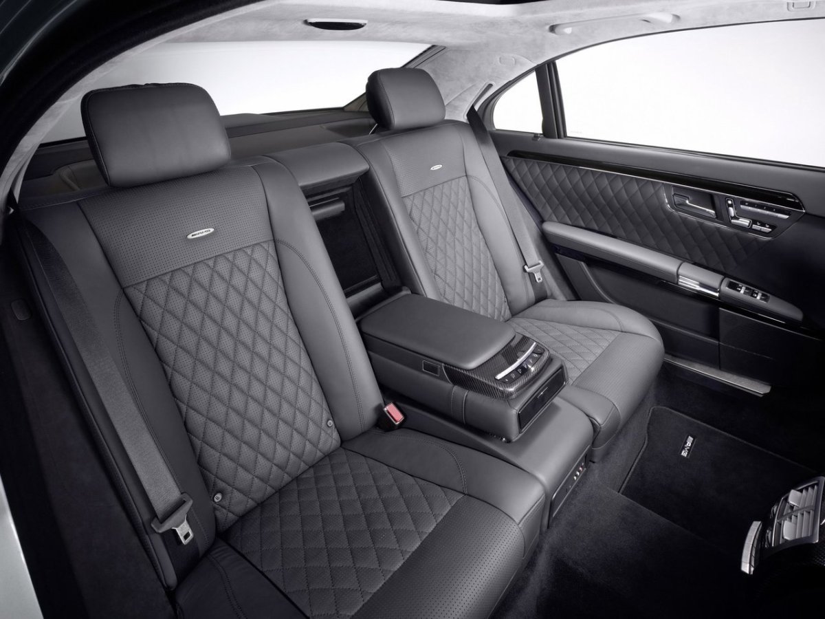 Mercedes 221 салон сзади