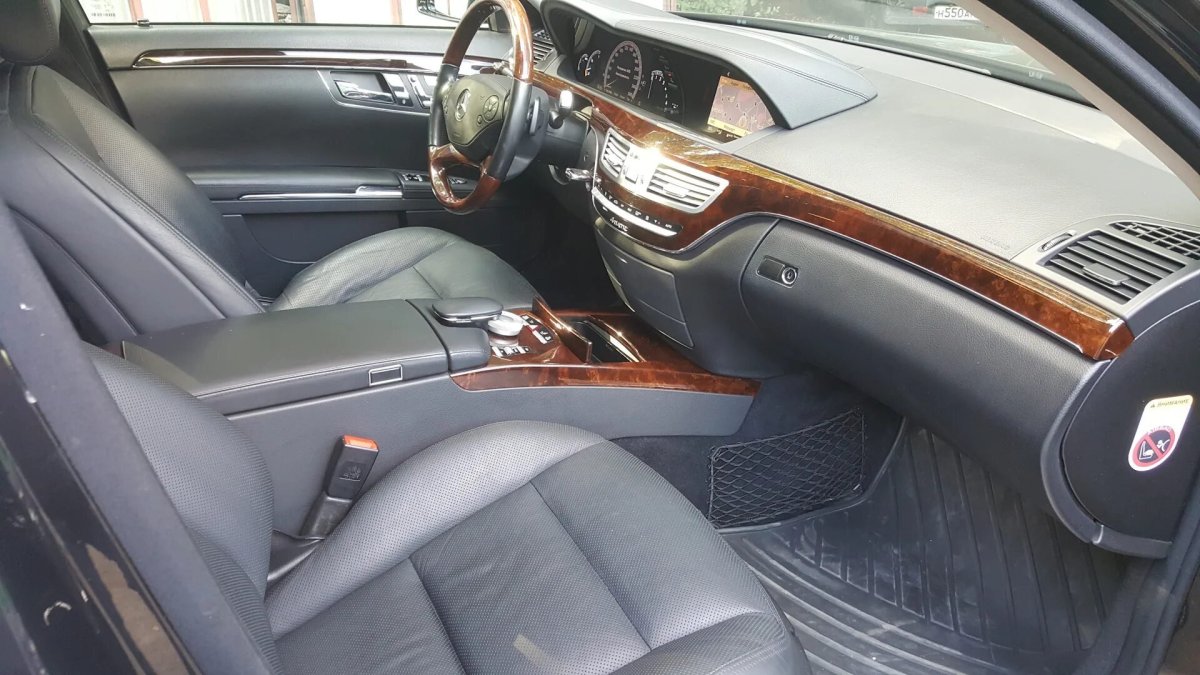 221 Мерседес 2010