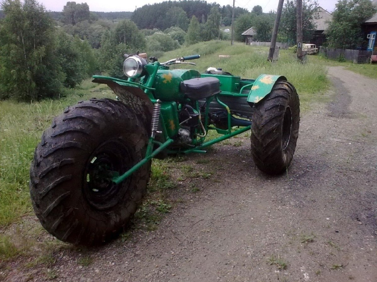 Мотоцикл Урал болотоход