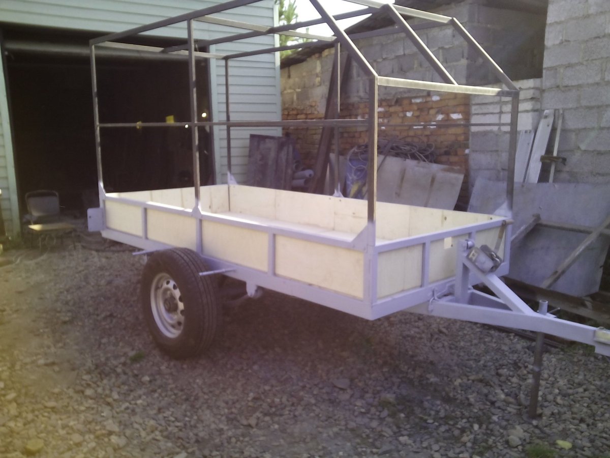 Самодельный прицеп для снегохода