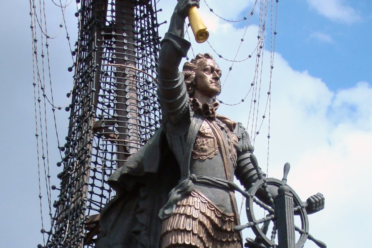 Памятник Петру 1 в Архангельске