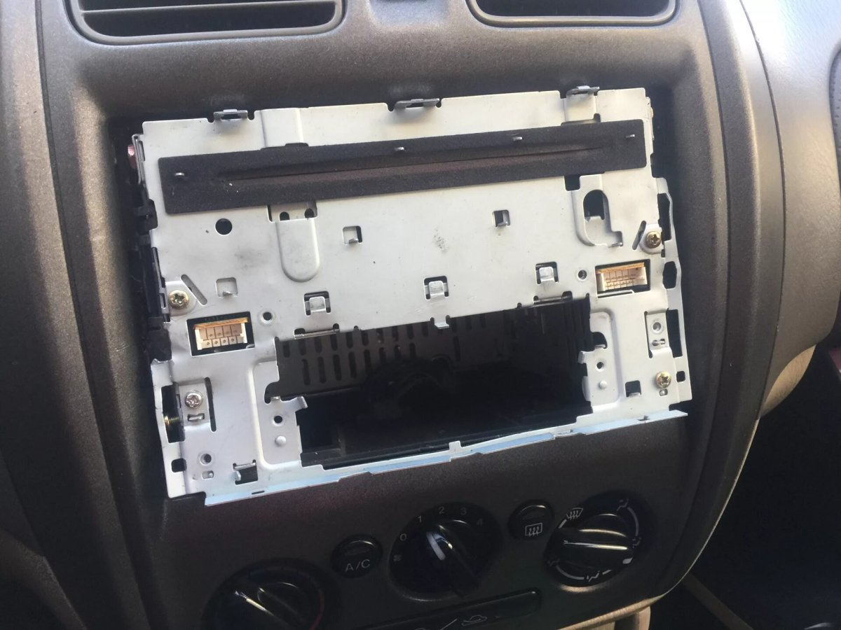 Mazda Premacy магнитола 2 Дин