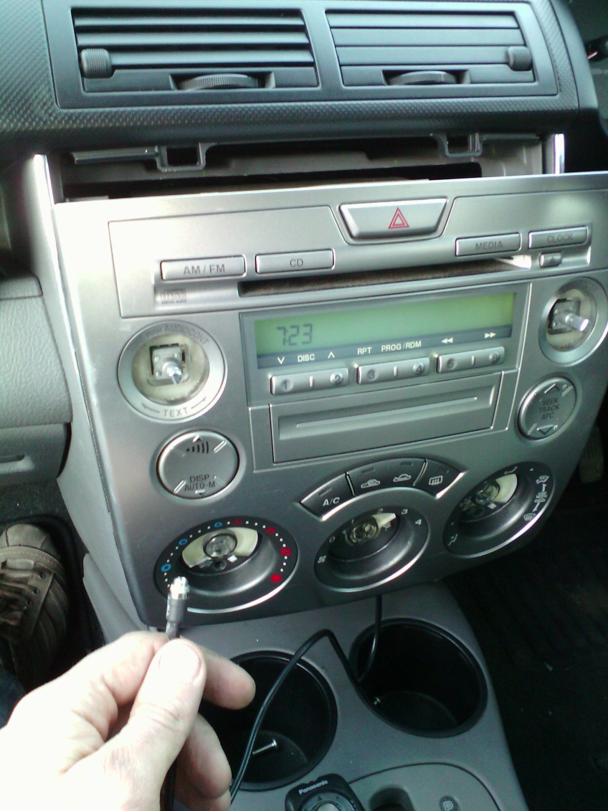 Mazda Demio 2003 магнитола