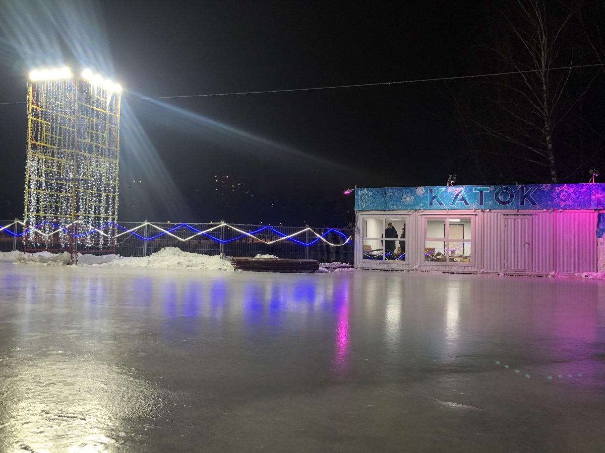 Каток на речном вокзале фото