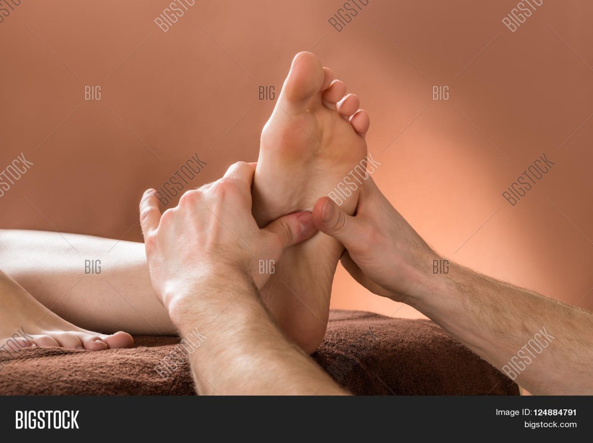 Массаж ступней мужчине