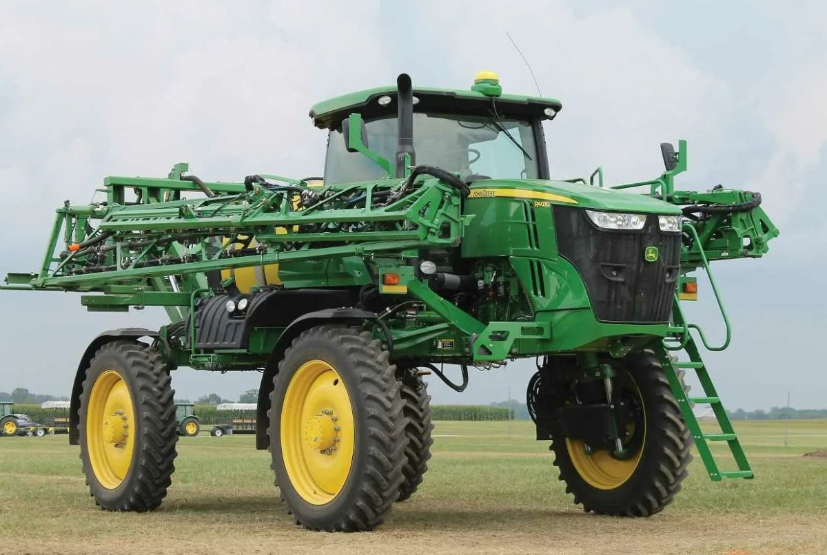 Опрыскиватель John Deere r4030